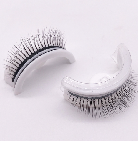 VippeFix™ – Din genvej til perfekte vipper Naturligt look eller ekstra fylde – uden lim eller salonbesøg