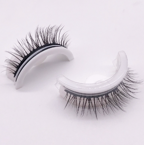 VippeFix™ – Din genvej til perfekte vipper Naturligt look eller ekstra fylde – uden lim eller salonbesøg